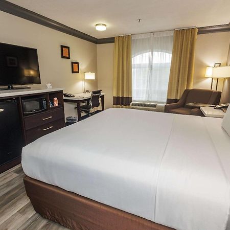 Comfort Inn & Suites Near Universal - N Hollywood - Burbank Λος Άντζελες Εξωτερικό φωτογραφία