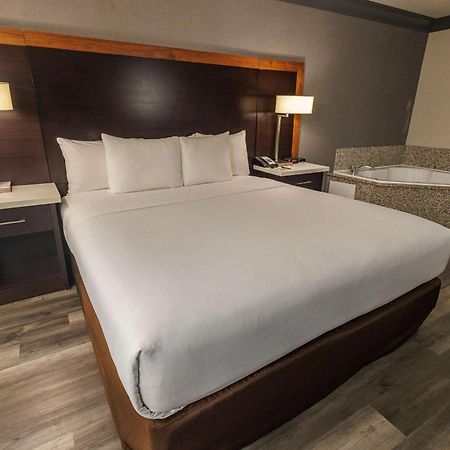 Comfort Inn & Suites Near Universal - N Hollywood - Burbank Λος Άντζελες Εξωτερικό φωτογραφία