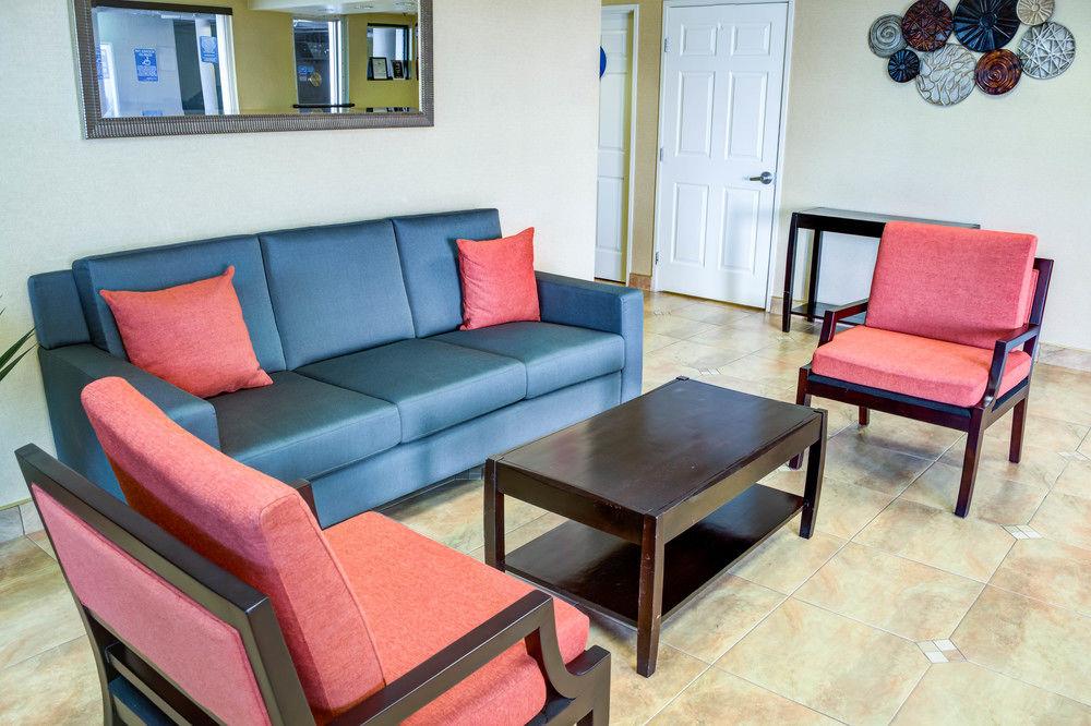 Comfort Inn & Suites Near Universal - N Hollywood - Burbank Λος Άντζελες Εξωτερικό φωτογραφία