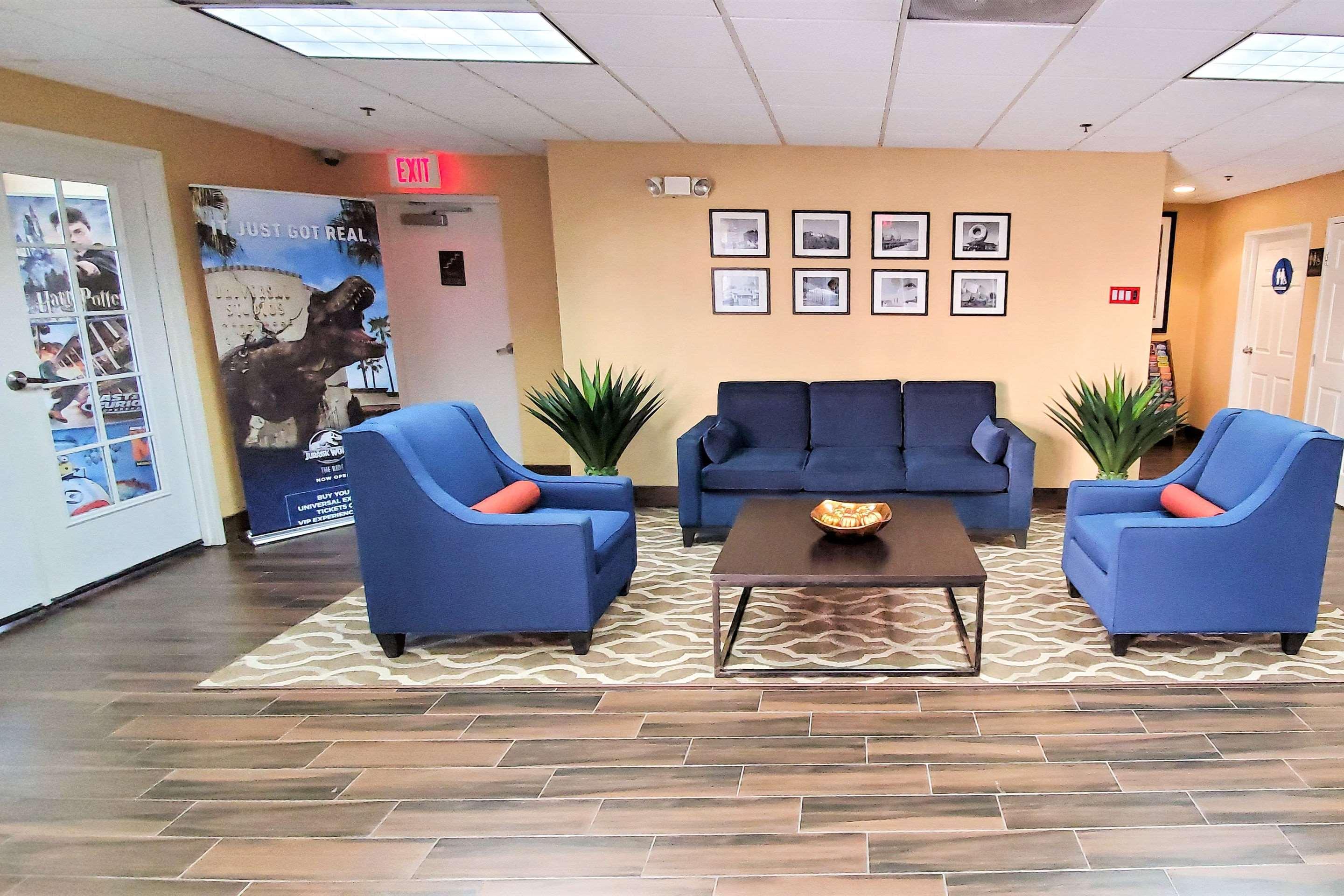 Comfort Inn & Suites Near Universal - N Hollywood - Burbank Λος Άντζελες Εξωτερικό φωτογραφία