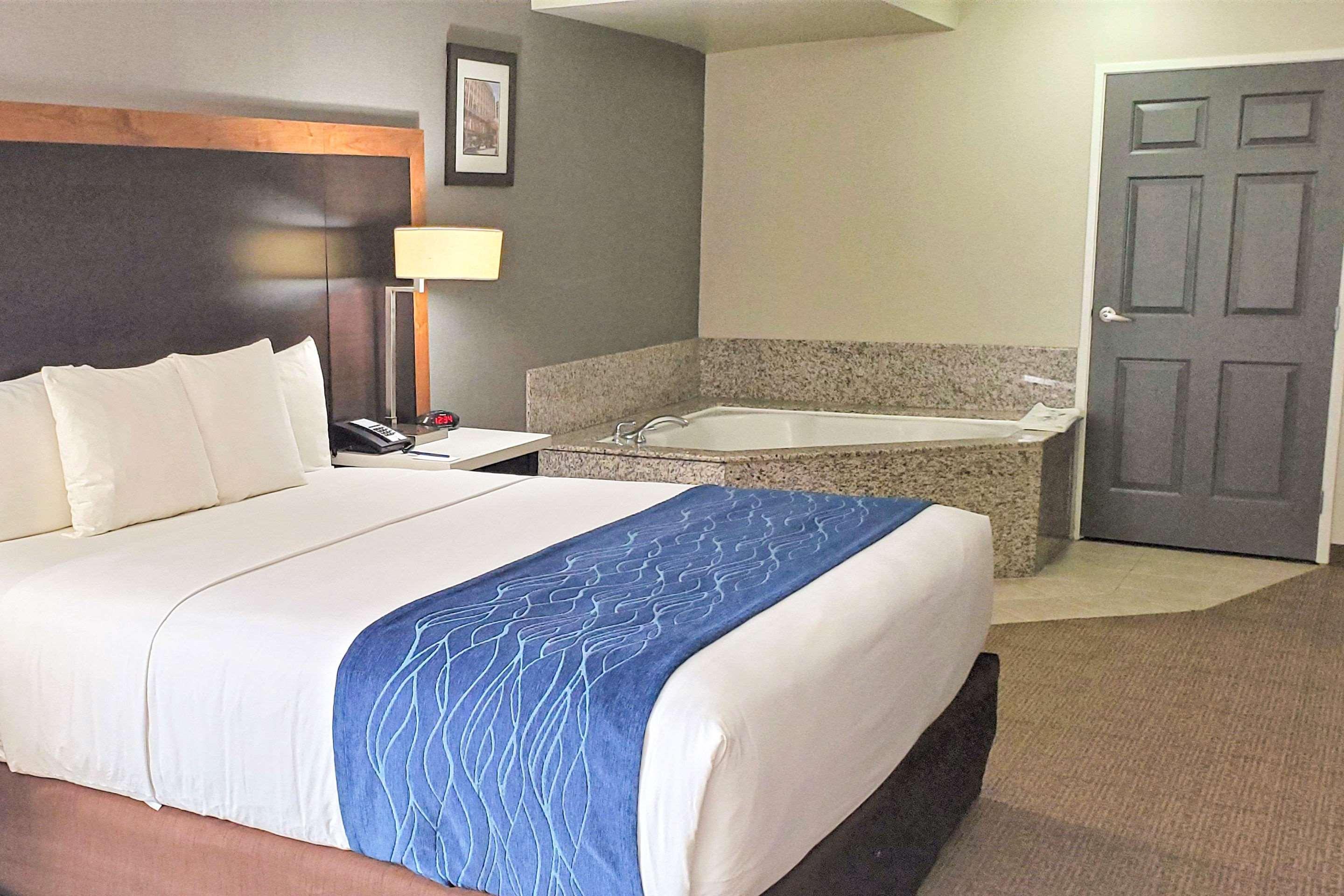 Comfort Inn & Suites Near Universal - N Hollywood - Burbank Λος Άντζελες Εξωτερικό φωτογραφία