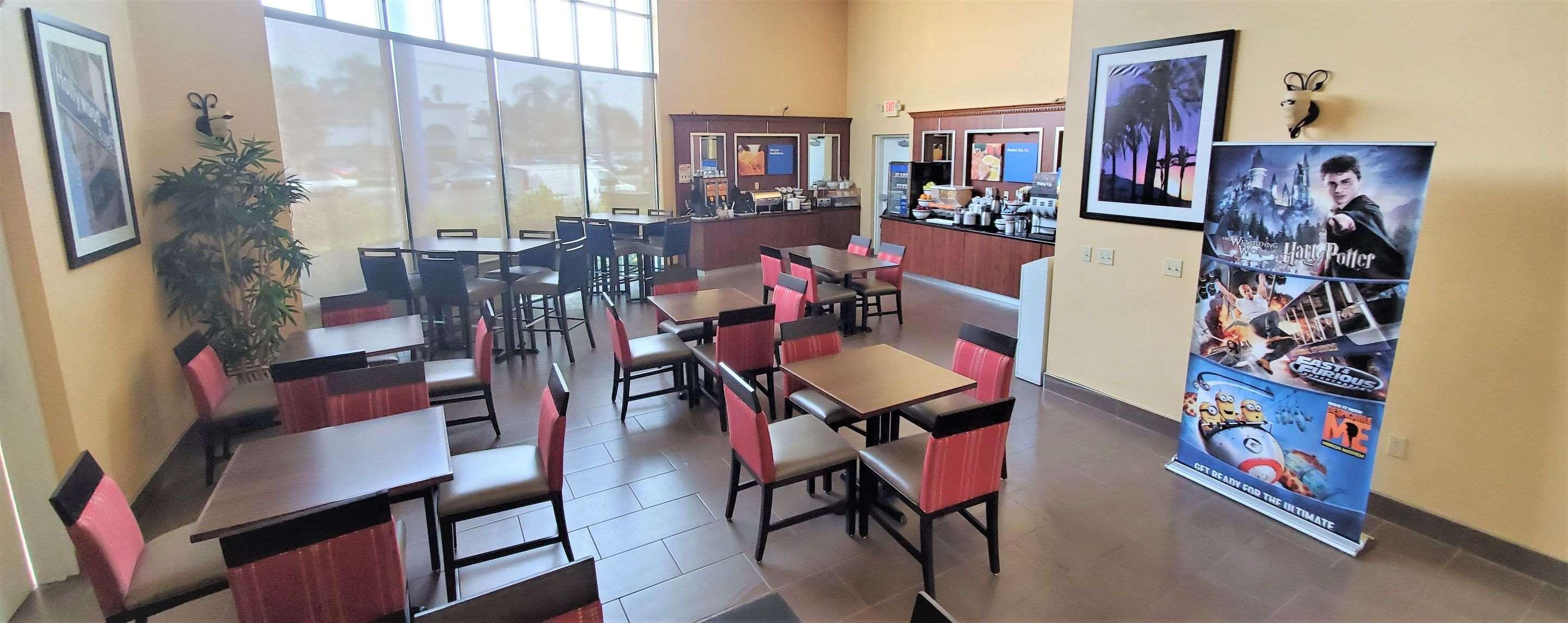 Comfort Inn & Suites Near Universal - N Hollywood - Burbank Λος Άντζελες Εξωτερικό φωτογραφία