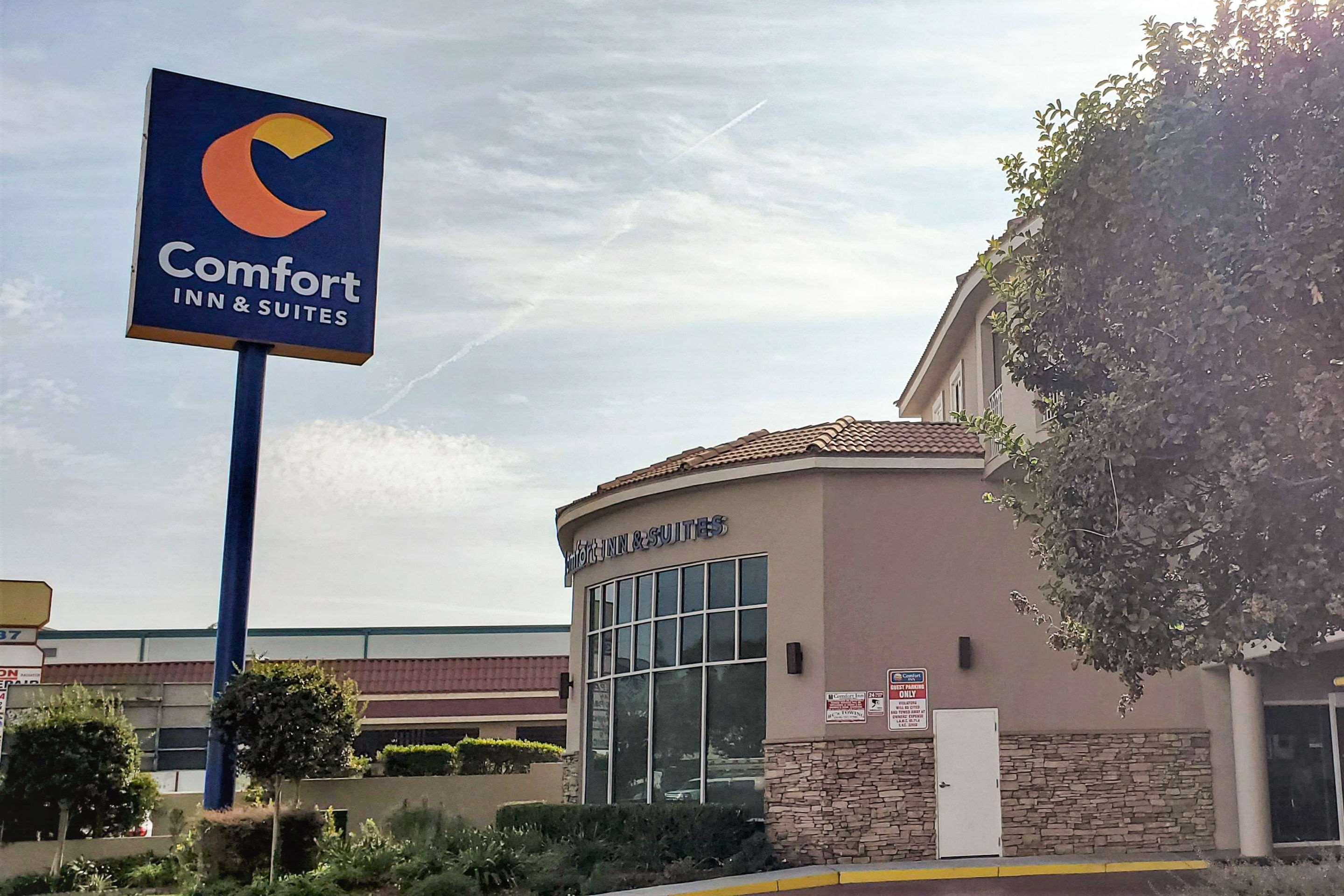 Comfort Inn & Suites Near Universal - N Hollywood - Burbank Λος Άντζελες Εξωτερικό φωτογραφία