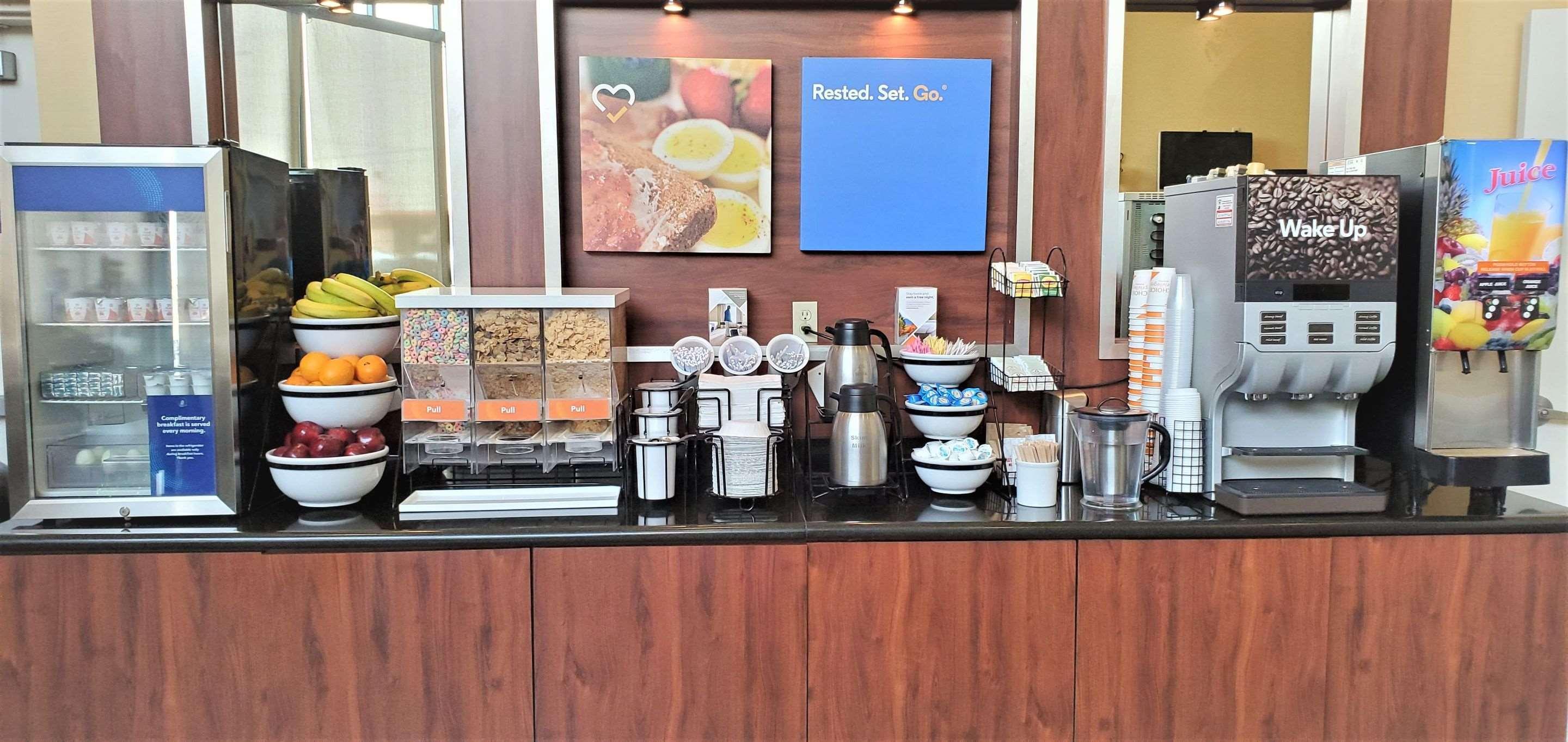 Comfort Inn & Suites Near Universal - N Hollywood - Burbank Λος Άντζελες Εξωτερικό φωτογραφία