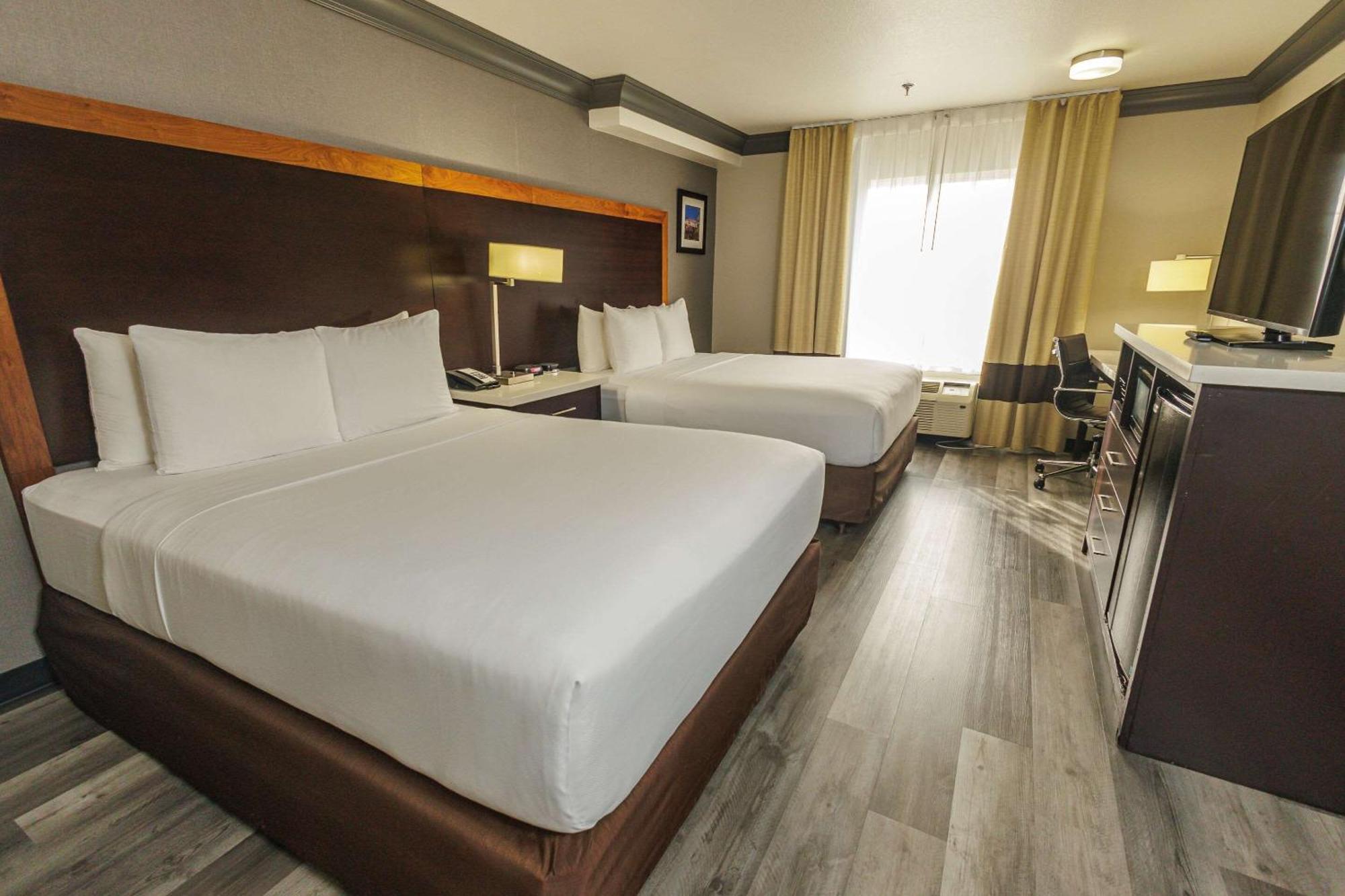 Comfort Inn & Suites Near Universal - N Hollywood - Burbank Λος Άντζελες Εξωτερικό φωτογραφία